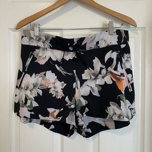 Athleta Printed Hudson Shortie Black Floral Shorts Drawstring Elastic Waist 14